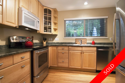 Lynnmour Townhouse for sale: Purcell Woods 3 bedroom Stainless Steel Appliances, Hardwood Floors 1,735 sq.ft. (Listed 2014-08-17)