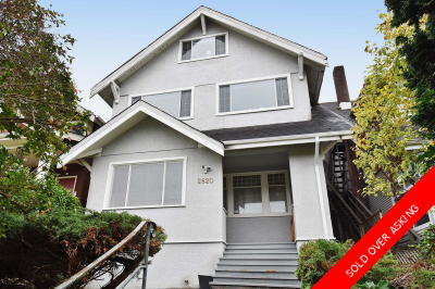 Exceptionally Large Well Maintained Triplex! (VIRTUAL TOUR)